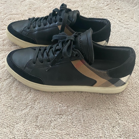 Burberry Runners - Picture 1 of 4